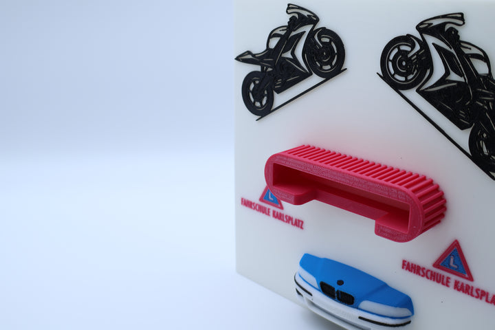 🏍️ 3D Visitenkartenhalter mit Automotive-Design