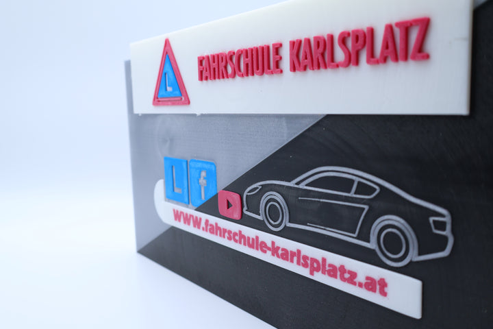 🚗 Gebrandetes Empfangs-Display (Fahrschule Karlsplatz)