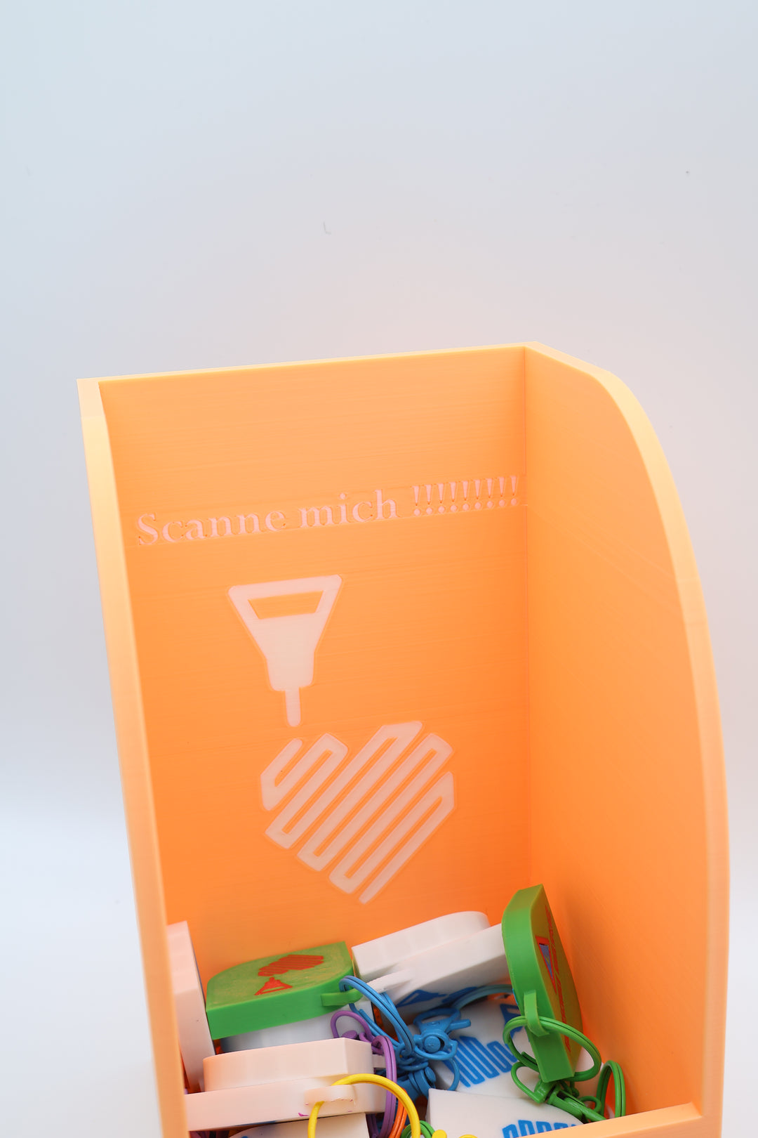 3D-gedruckter NFC Schlüsselanhänger Aufsteller + 25 Schlüsselanhängers  „Scanne mich“ – Individuelles Display für Kundenaktionen &amp; Google-Bewertungen